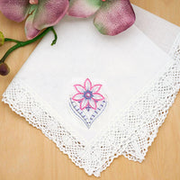 EE DELIGHTFUL DAISY CUTWORK