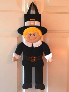 NNK In Hoop Thanksgiving Pilgrim  Door Hanger