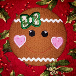 NNK ITH Christmas Gingerbread girl Mug Rug